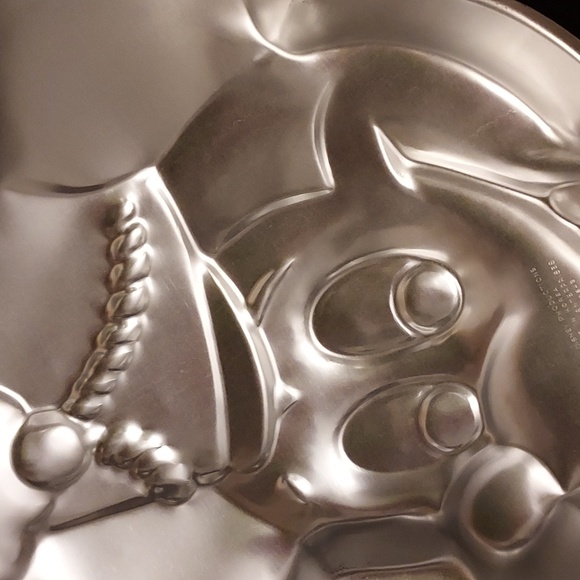 Vintage 1976 Mickey Mouse Cake pan Bake and Decorate - Picture 5 of 6